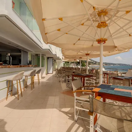 Corfu Maris Ξενοδοχείο 4*