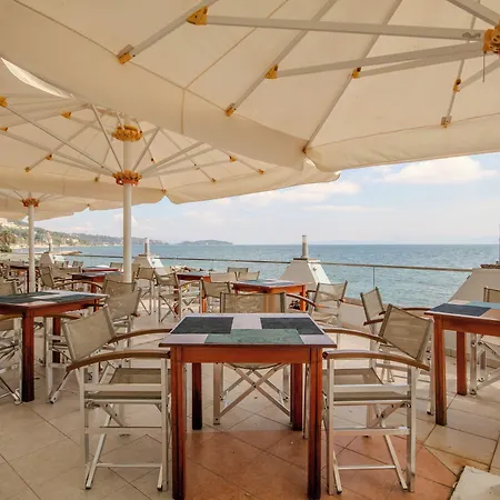 Corfu Maris 4*