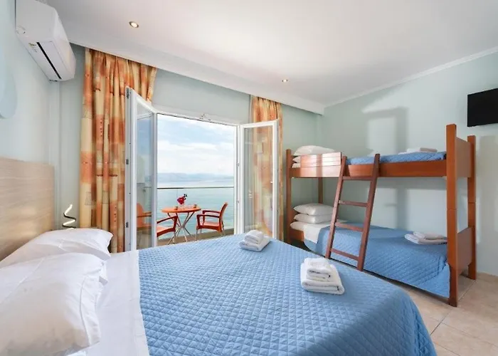 מלון Corfu Maris 4*