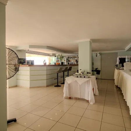 Hotel Corfu Maris 4*